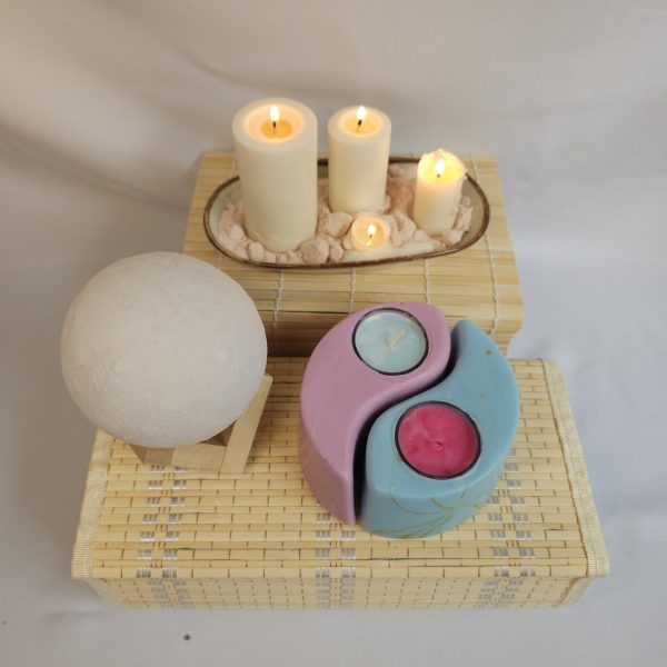 Vela decorativa yin y el yang "Dualidades Encendidas" rosa - azul
