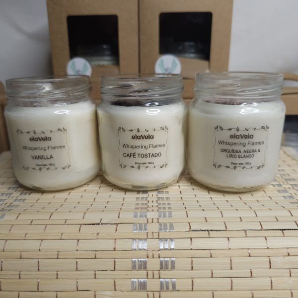 Vela aromática artesanal con cera de soja y varios aromas, en tarro reciclable.