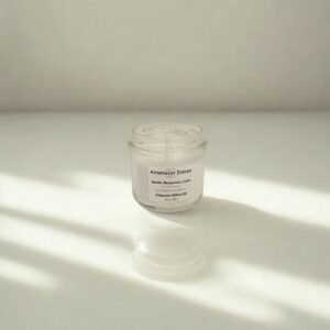 Vela aromática de jazmín, bergamota y cedro - Amanecer Etéreo, hecha con cera de soja. Parte de la colección Renacer | elaVela